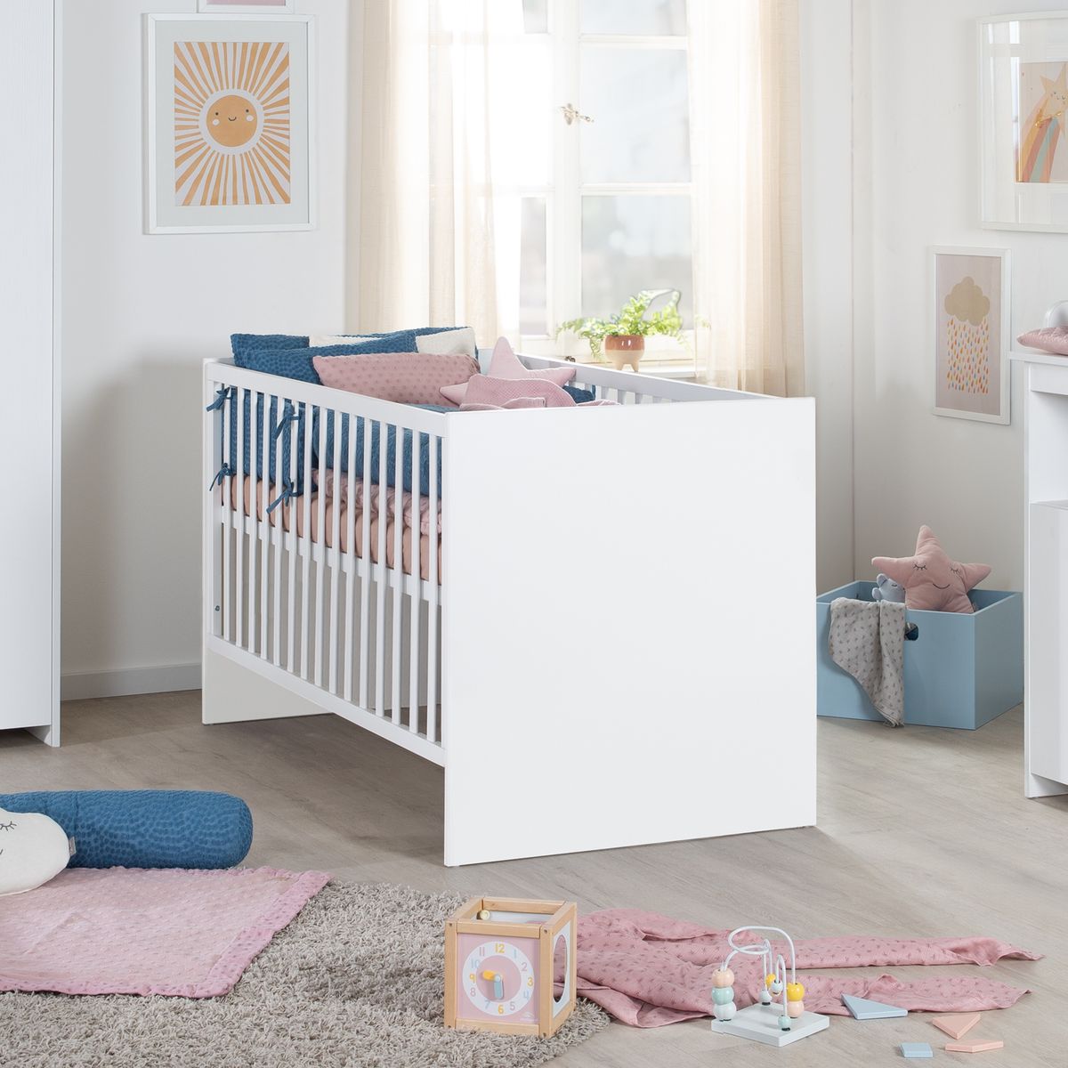 Sideprofil av Sprinkelseng Lilo med justerbar bunn 70 x 140 cm hvit