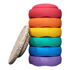 Stapelstein Rainbow sett 7 deler i lek ute