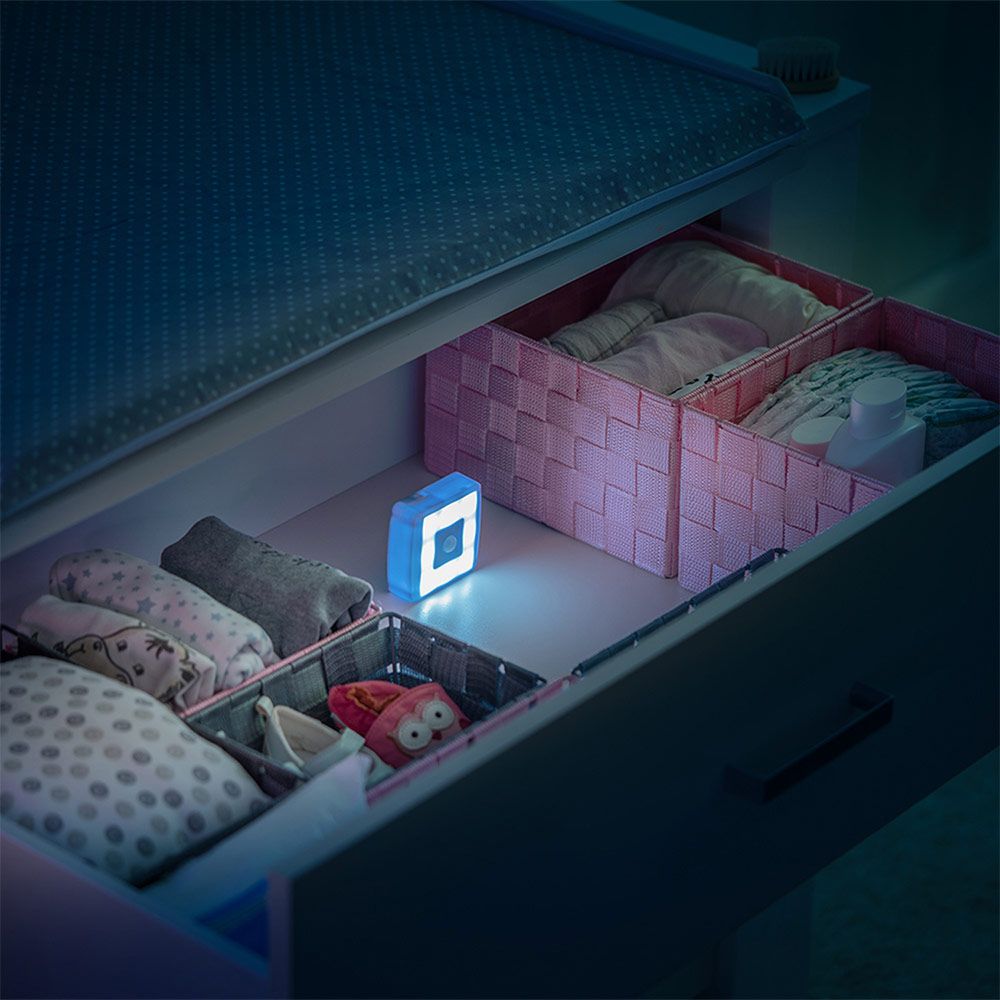 Stelle- og ammelys NightGuide med LED og batteridrift - Reer montert ved stellebord