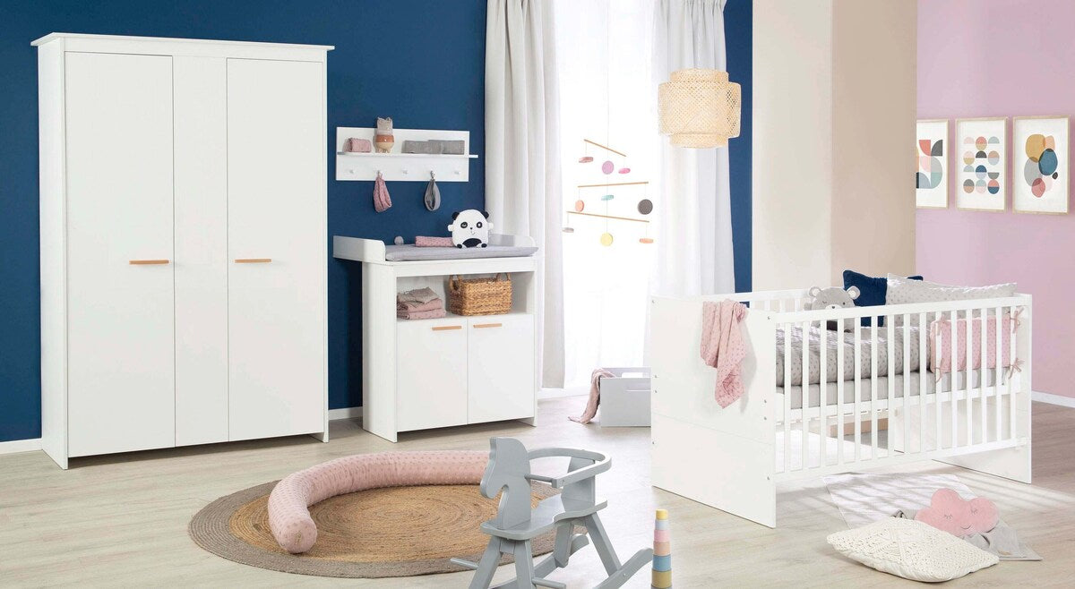 Detalj av stellekommode Anton med bøk håndtak