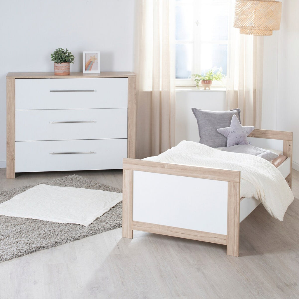 Stellekommode bred med stelletopp Malo, 3 skuffer med barn