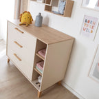Stellekommode bred med stelletopp Jil eik/cashmere med stelleflate