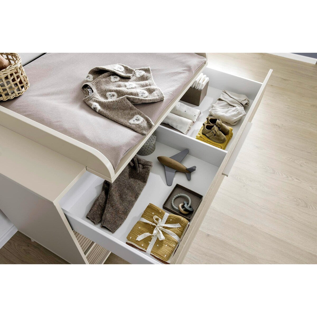 Stellekommode Eefje bred med 3 skuffer 124 x 57 cm - Paidi