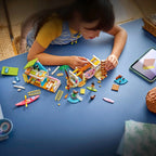 Detalj av LEGO Friends Strandhus med seler 400 deler