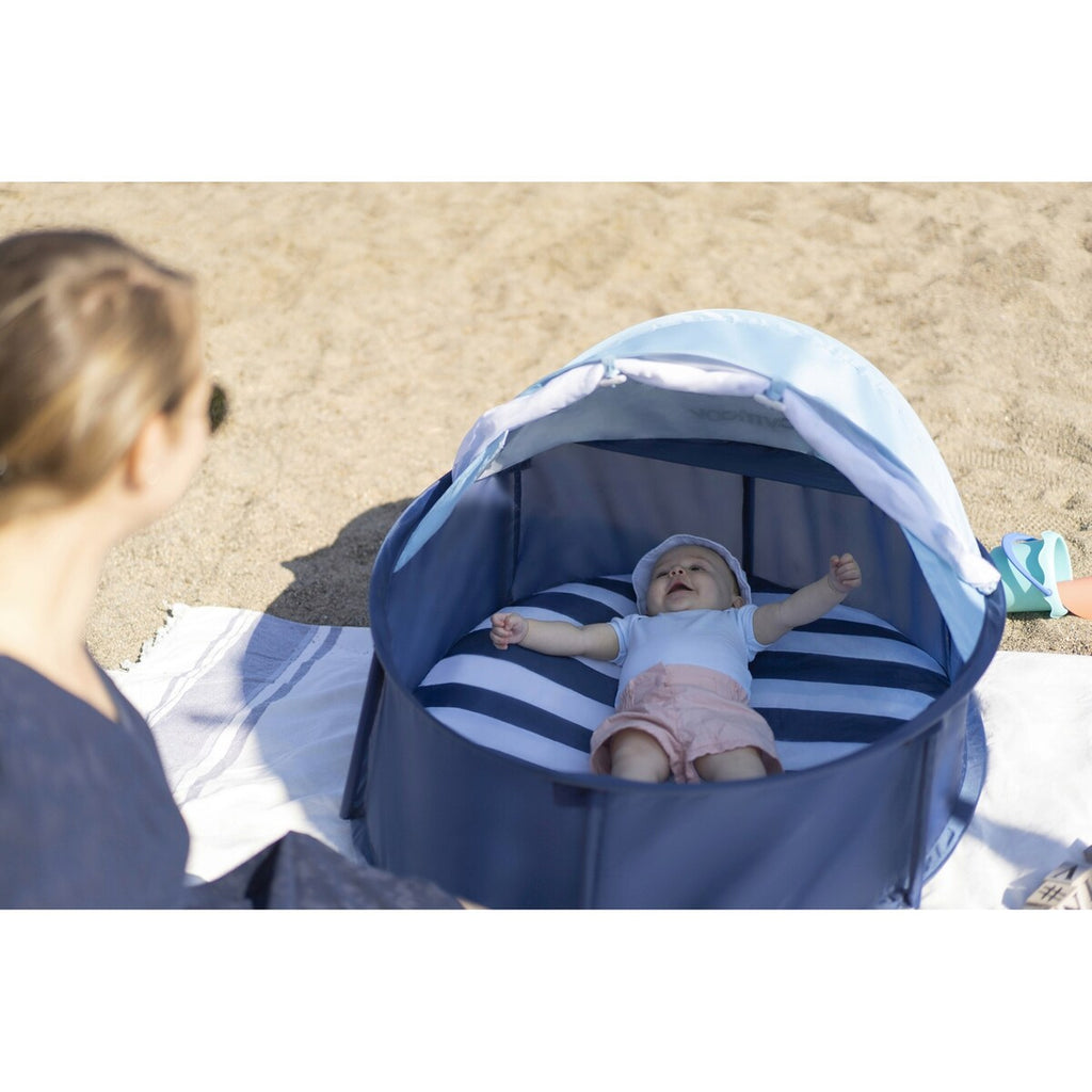 Nærbilde av stoffmaterialet på Strandtelt og reiseseng Babyni 2-i-1