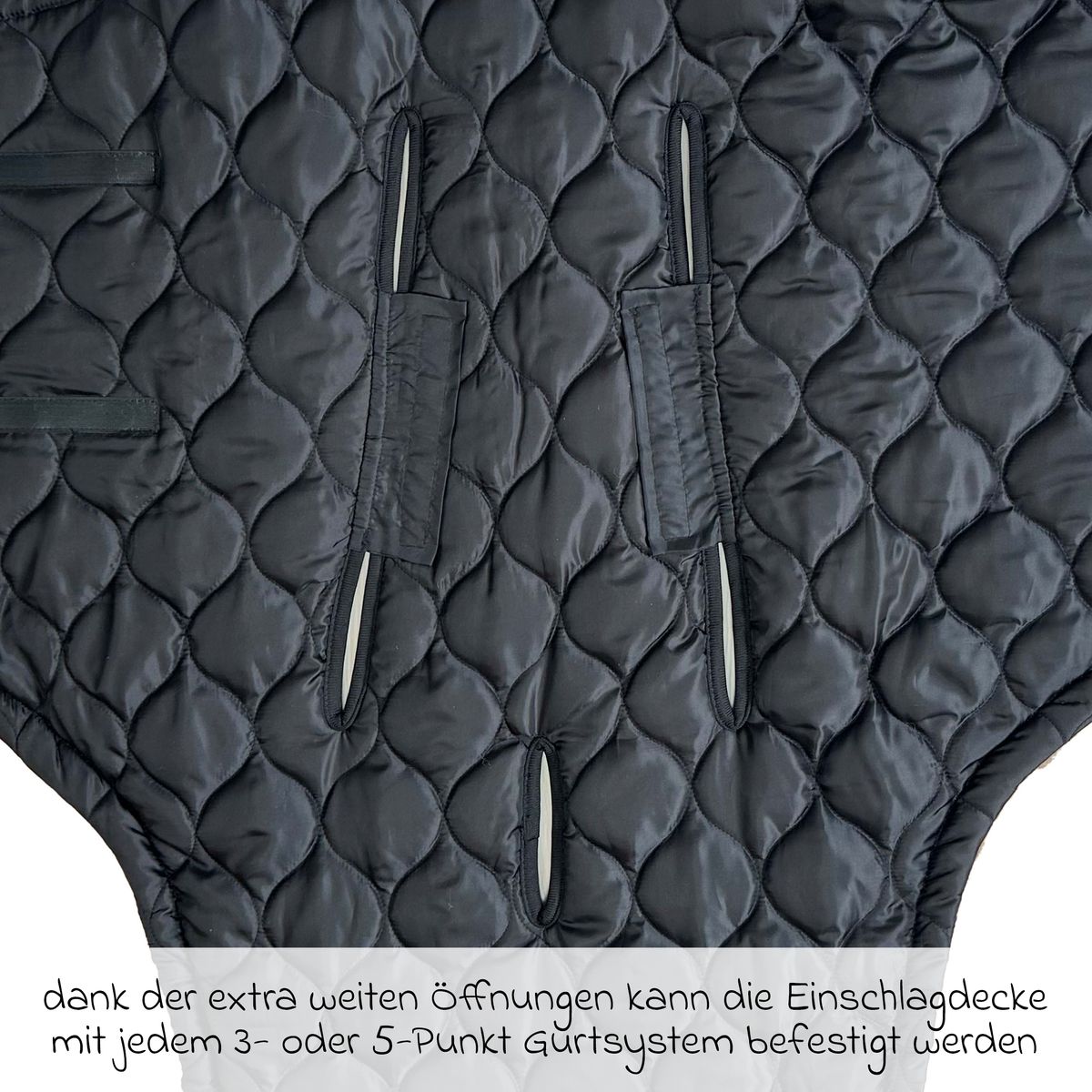 Svøpeteppe Recy Small i resirkulert polyester Light Brown - montert i babyskål