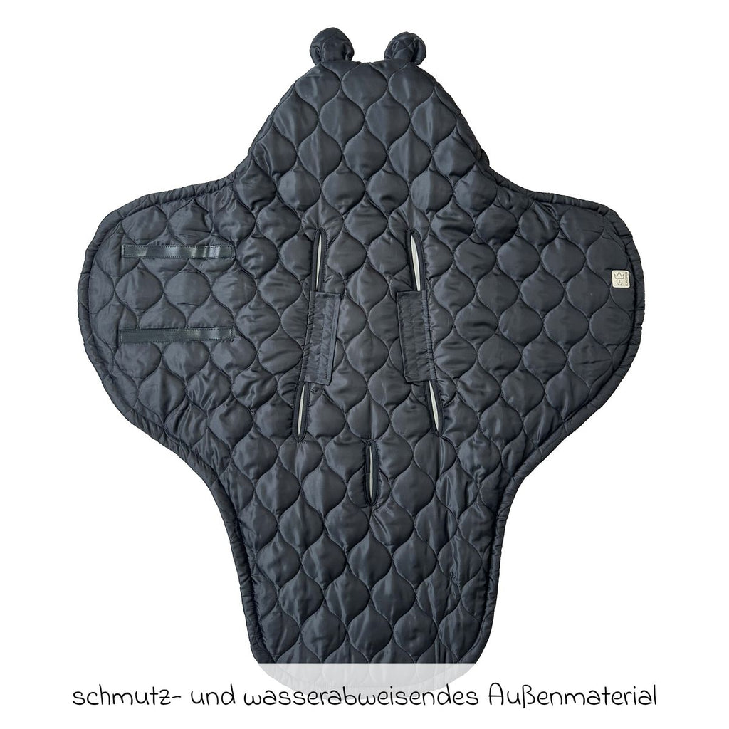 Detalj av hette med bjørneører på Svøpeteppe Recy Small i resirkulert polyester Black Grey