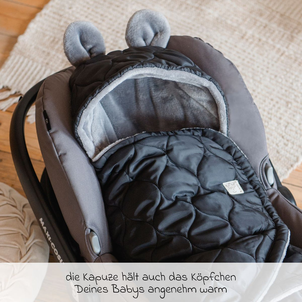 Nærbilde av materiale på Svøpeteppe Recy Small i resirkulert polyester Black Grey
