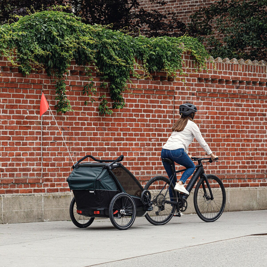 Innsiden av Sykkeltilhenger Chariot Cab2 for 2 barn med seter