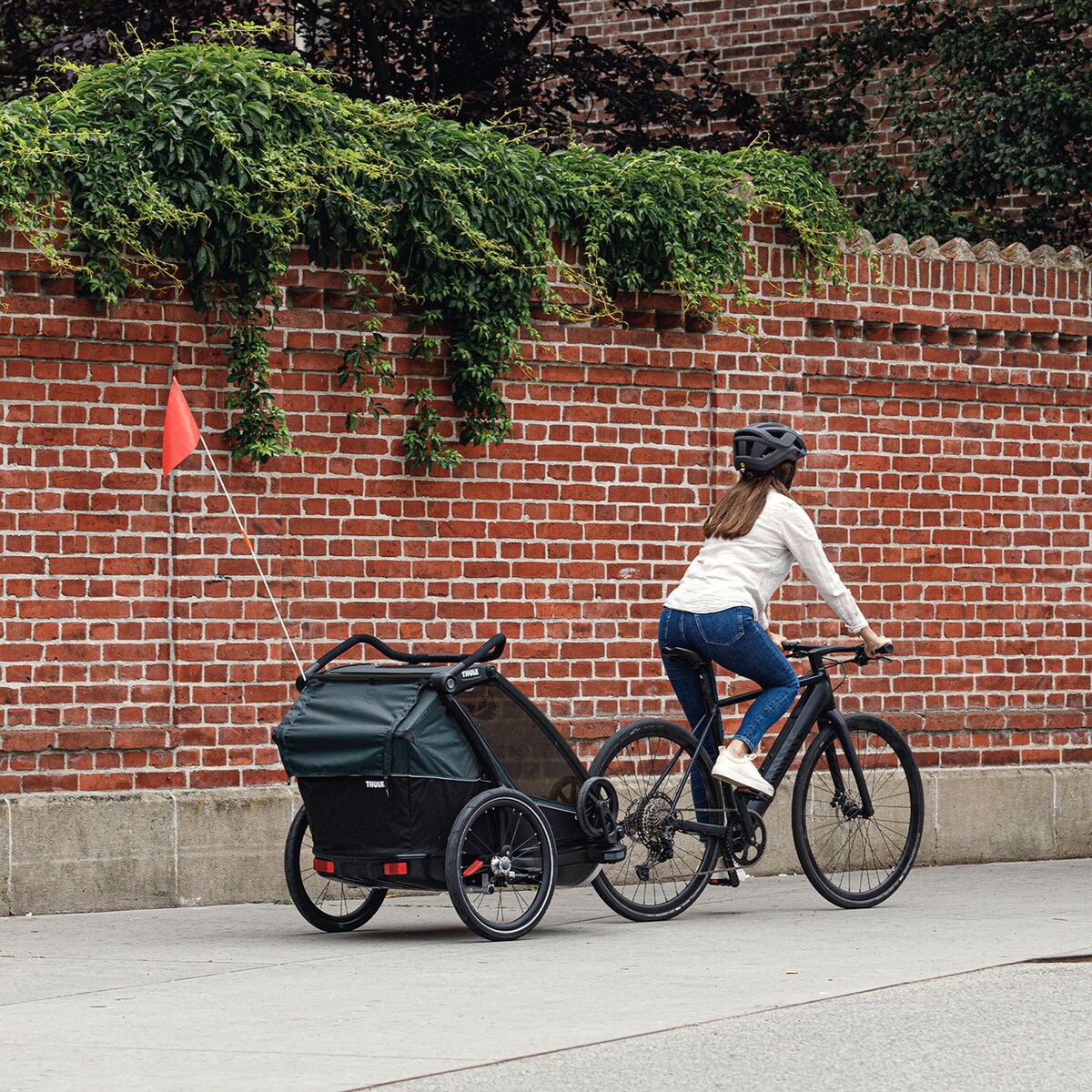 Innsiden av Sykkeltilhenger Chariot Cab2 for 2 barn med seter