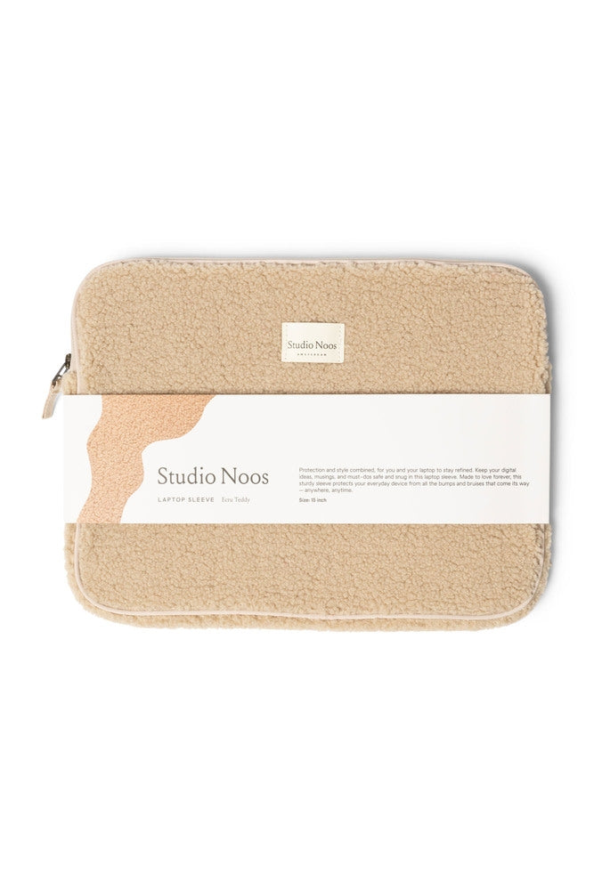 Teddy laptopveske 15 tommer ecru montert med laptop