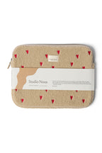 Detalj av Teddy laptopveske 15 tommer ecru Hearts
