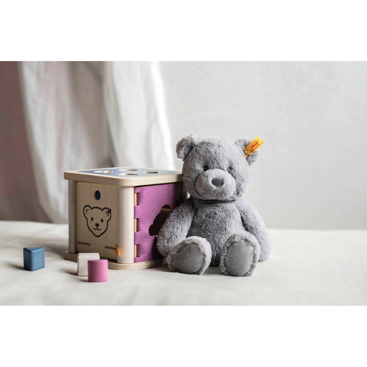 Teddybjørn Bearzy Soft Cuddly Friends 28 cm bakside