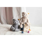 Detalj av Teddybjørn Bearzy Soft Cuddly Friends 28 cm øye og øre