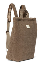 Teddyryggsekk for voksne brun 41x39 cm detalj av materiale
