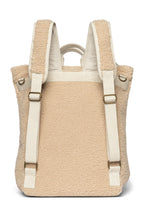 Nærbilde av tekstur på teddyryggsekk for voksne ecru 41x39 cm polyester Studio Noos