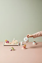 Tesett Bistro i tre 21 deler montert og klar til lek
