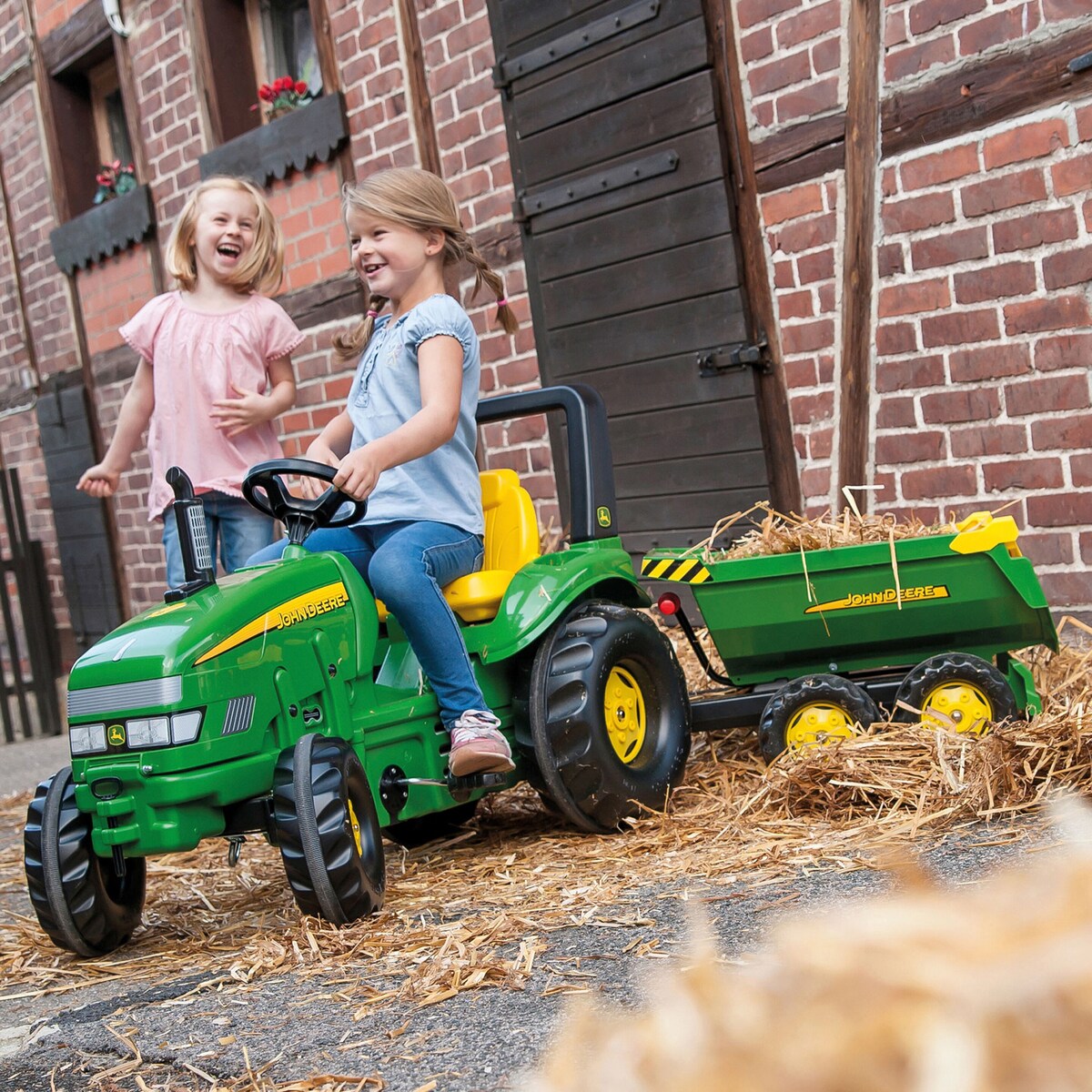 Tilhenger rollyHalfpipe John Deere montert på traktor