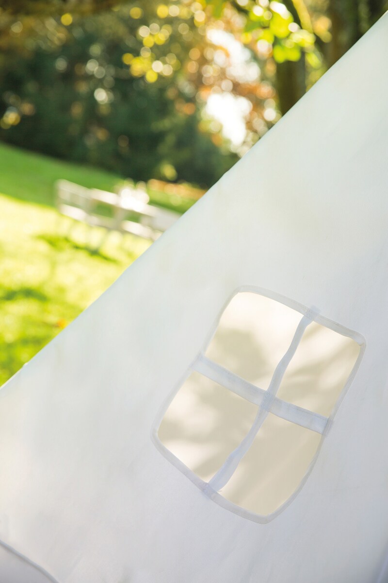 Tipitelt i canvas med fiberglassstenger 156x110x177 cm bakside
