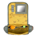 Toalettmappe for barn Mini Washbag Adventure montert på vegg
