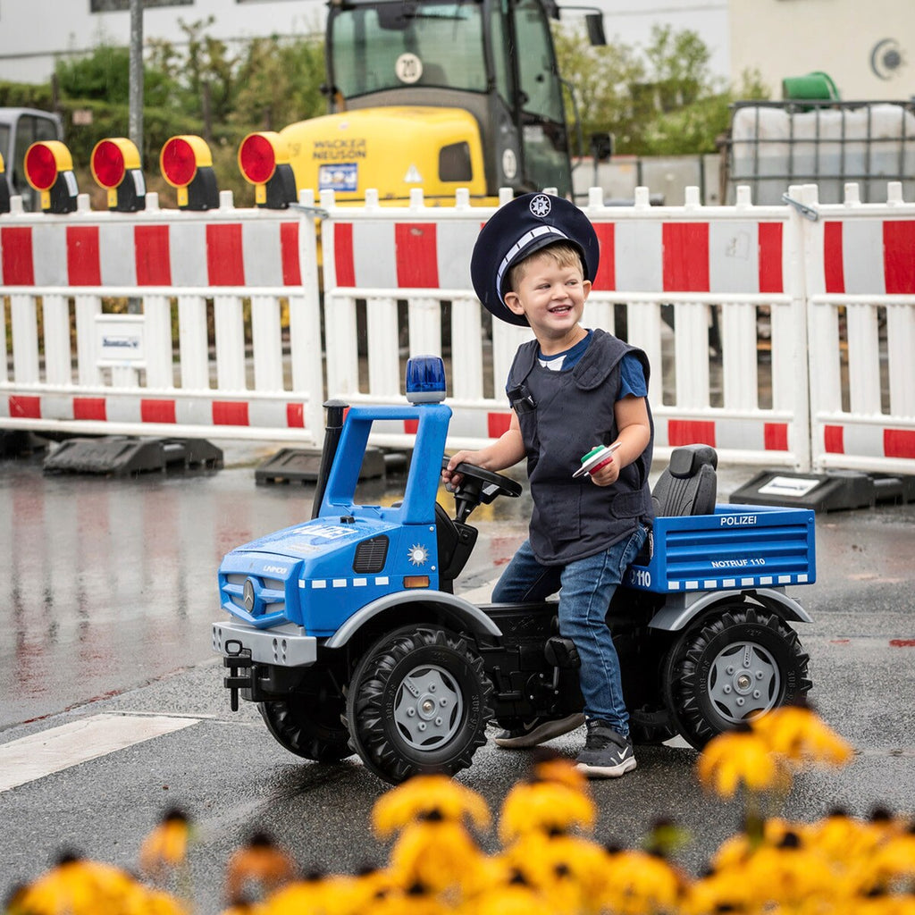 Tråbil rollyUnimog politi bakside