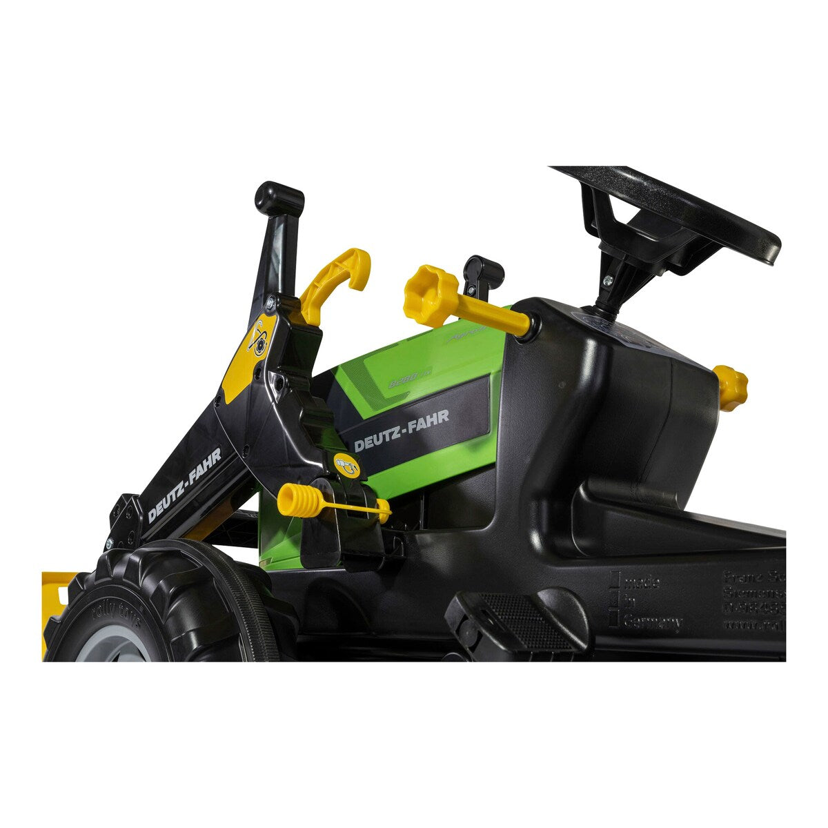 Nærbilde av hjul på tråkktraktor rollyFarmtrac Deutz-Fahr 8280