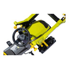 Detalj av hjul og kjedemekanisme på Tråkketraktor rollyFarmtrac Premium II Claas Arion 660