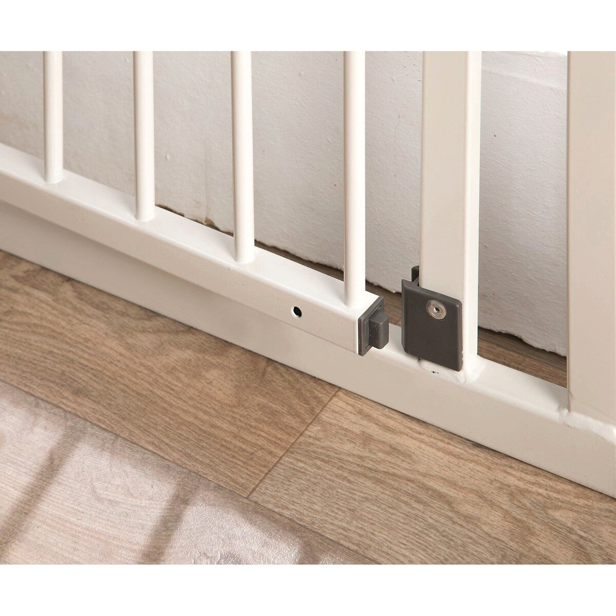 Trappegrind Easylock Plus 84-92,5 cm uten boring med dør lukket