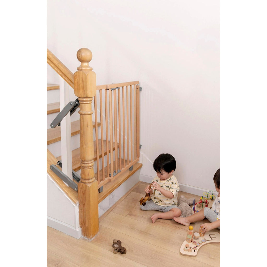 Trappegrind Plus 93-135 cm, høyde 83 cm med justerbar bredde