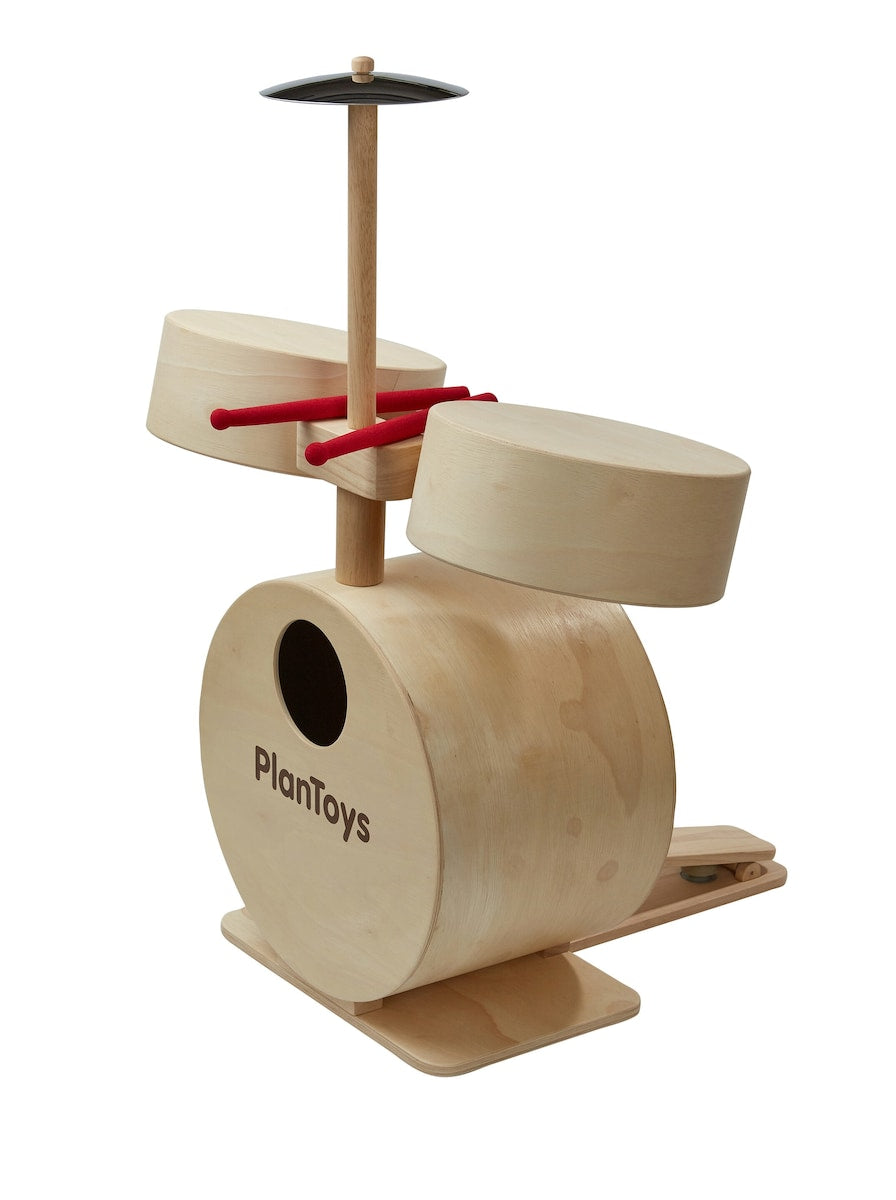 Trommesett i tre for barn 45x54x71 cm PlanToys detalj av trommel