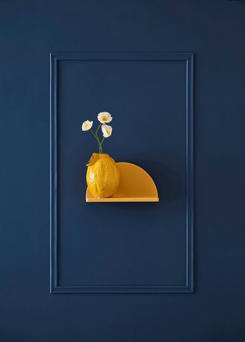 Vegghylle Star gul FSC-sertifisert MDF 30 x 16 cm montert på vegg