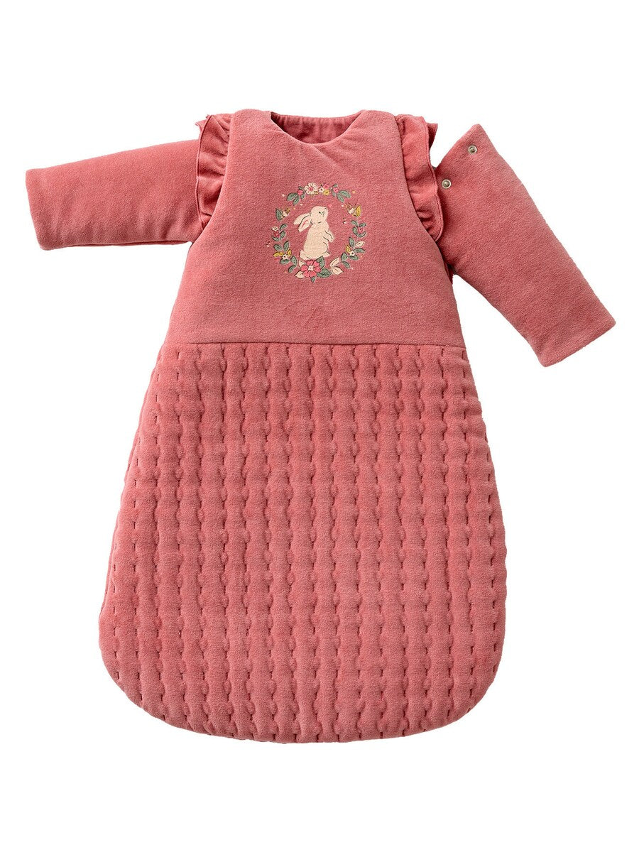 Detalj av volang på vintersovepose for baby med volang og avtagbare ermer