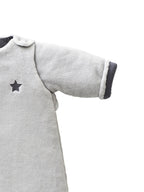 Detalj av avtagbare ermer på Vintersovepose for baby ALASKA