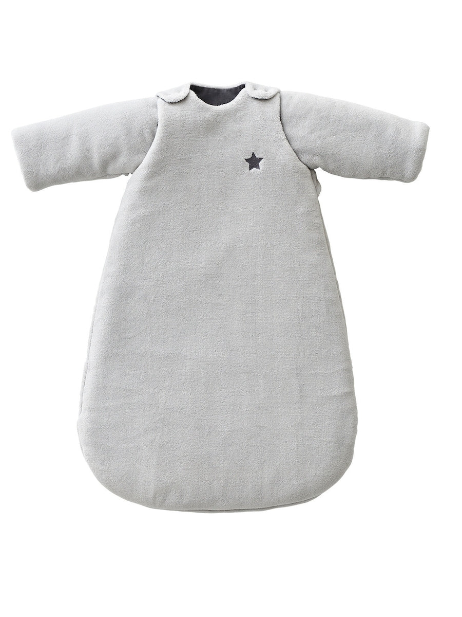 Vintersovepose for baby ALASKA front