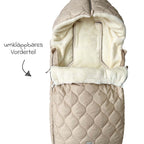 Vognpose Recy XL i 100 % resirkulert polyester sandkrem montert i barnevogn